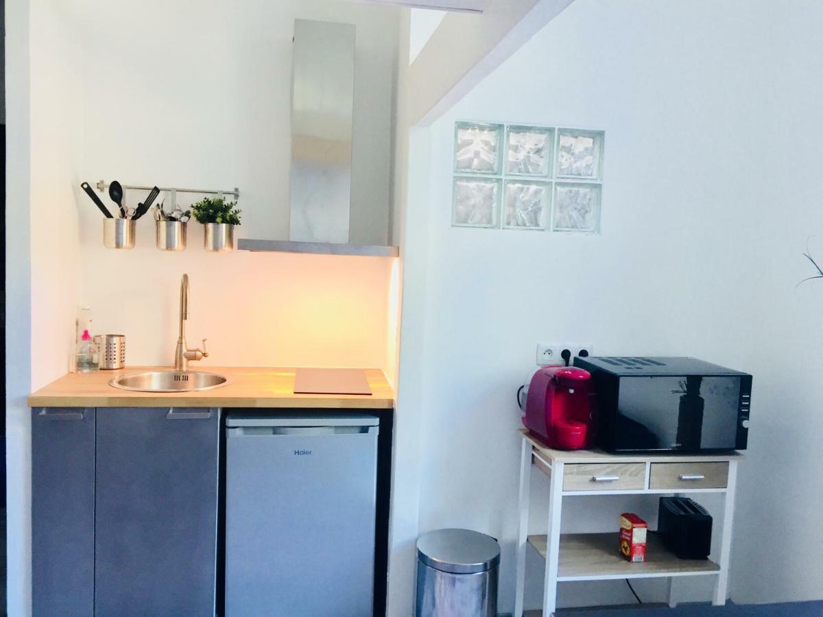 Studio 4 Personnes Avec Piscine, Tennis Apartment อิแยร์ ภายนอก รูปภาพ